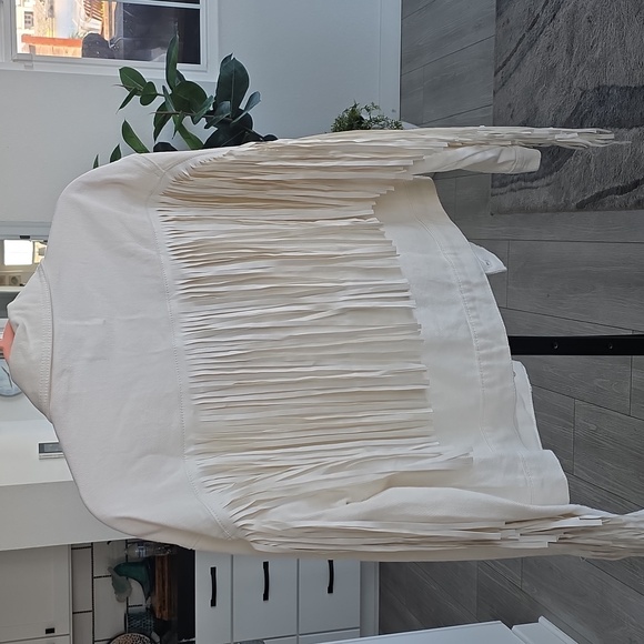 Le Lis Cream Jean Jacket - Picture 2 of 5